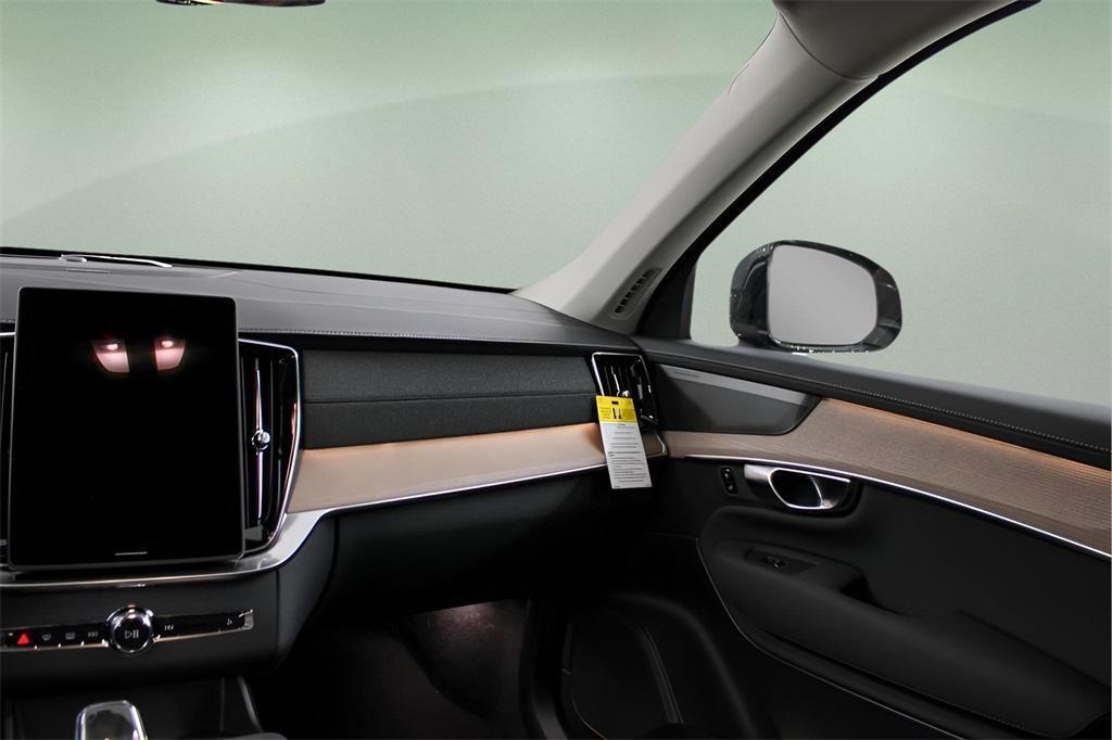 new 2025 Volvo XC90 car, priced at $69,155