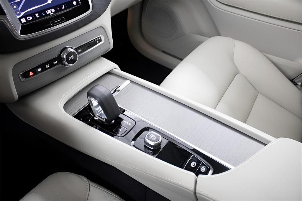 new 2025 Volvo XC90 car, priced at $66,465