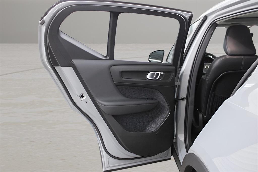new 2025 Volvo XC40 car, priced at $45,485