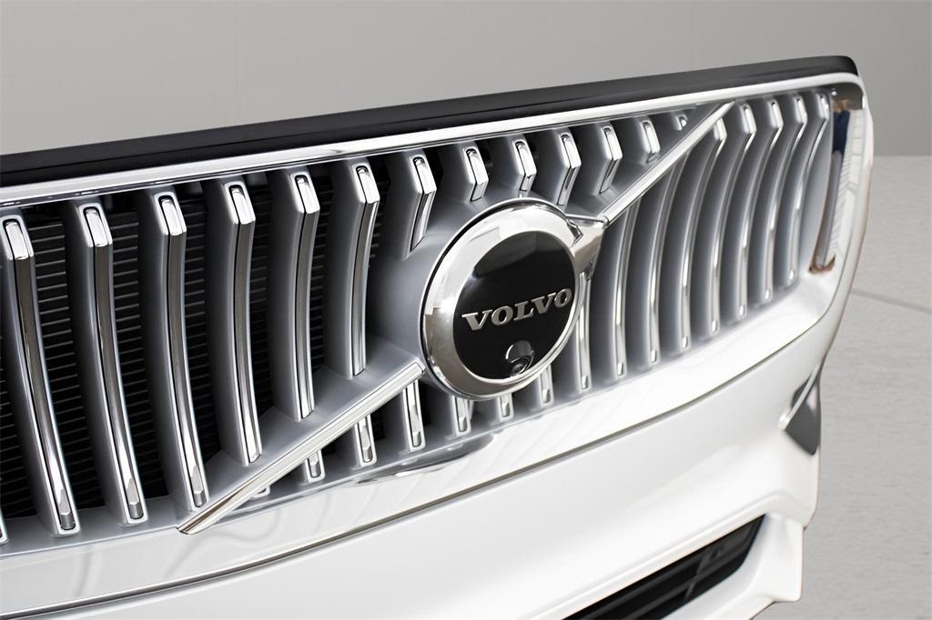 new 2025 Volvo XC90 Plug-In Hybrid car, priced at $82,265
