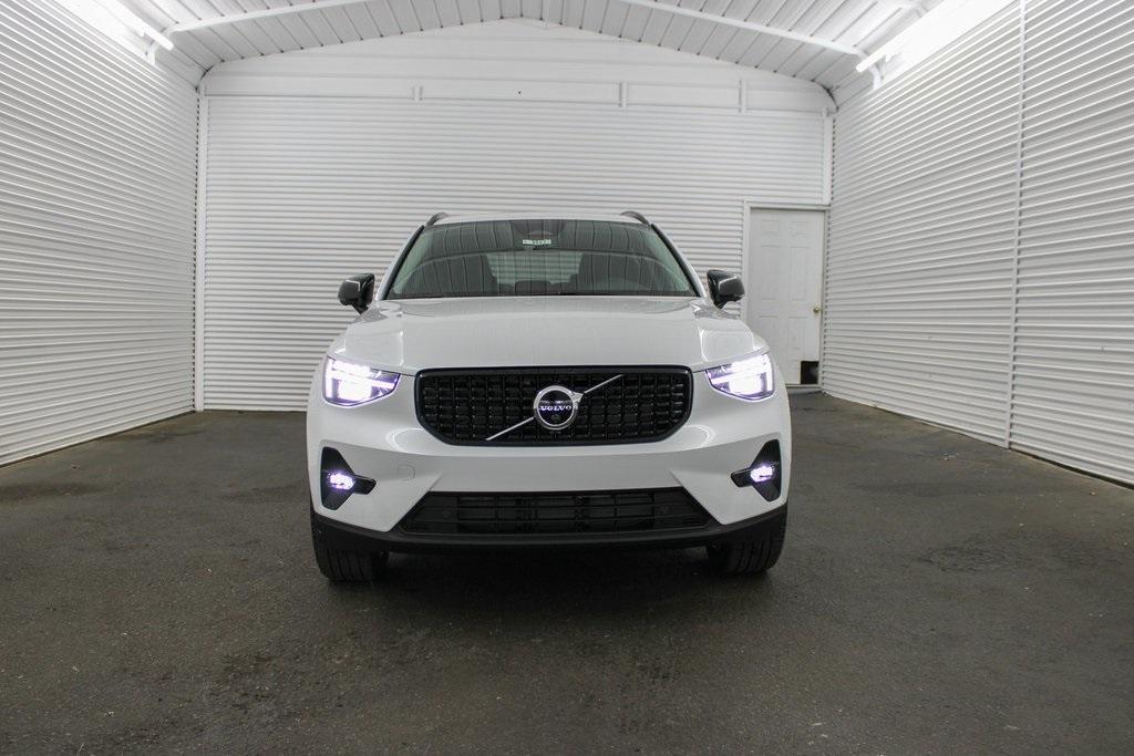 new 2025 Volvo XC40 car, priced at $48,620