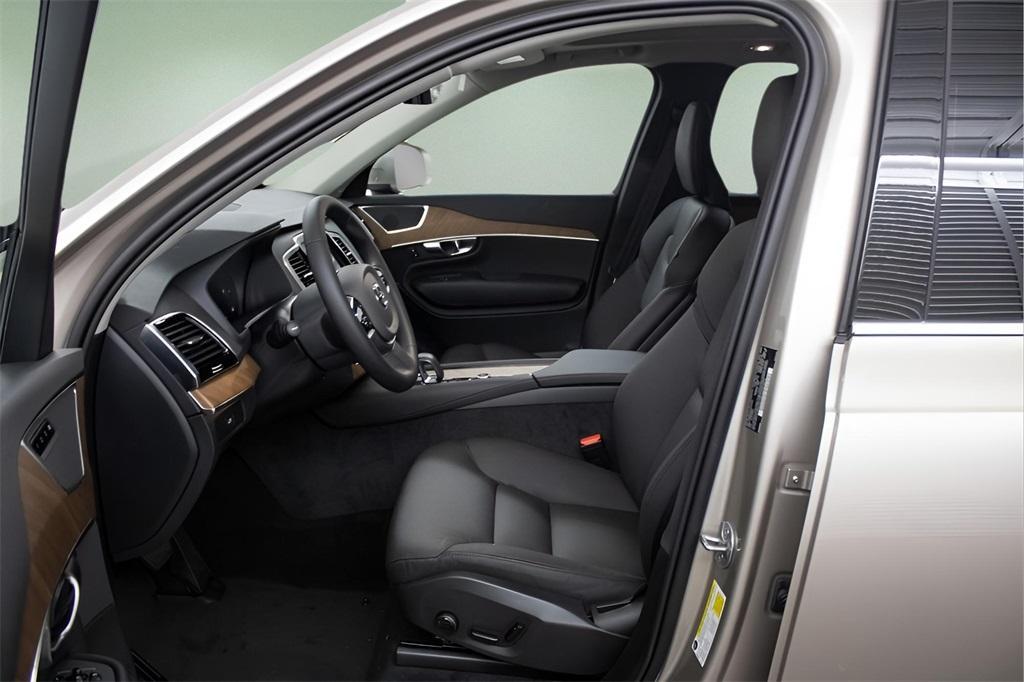 new 2025 Volvo XC90 car, priced at $69,515