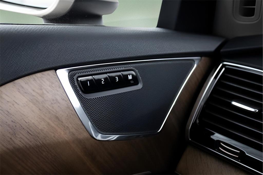 new 2025 Volvo XC90 car, priced at $69,515