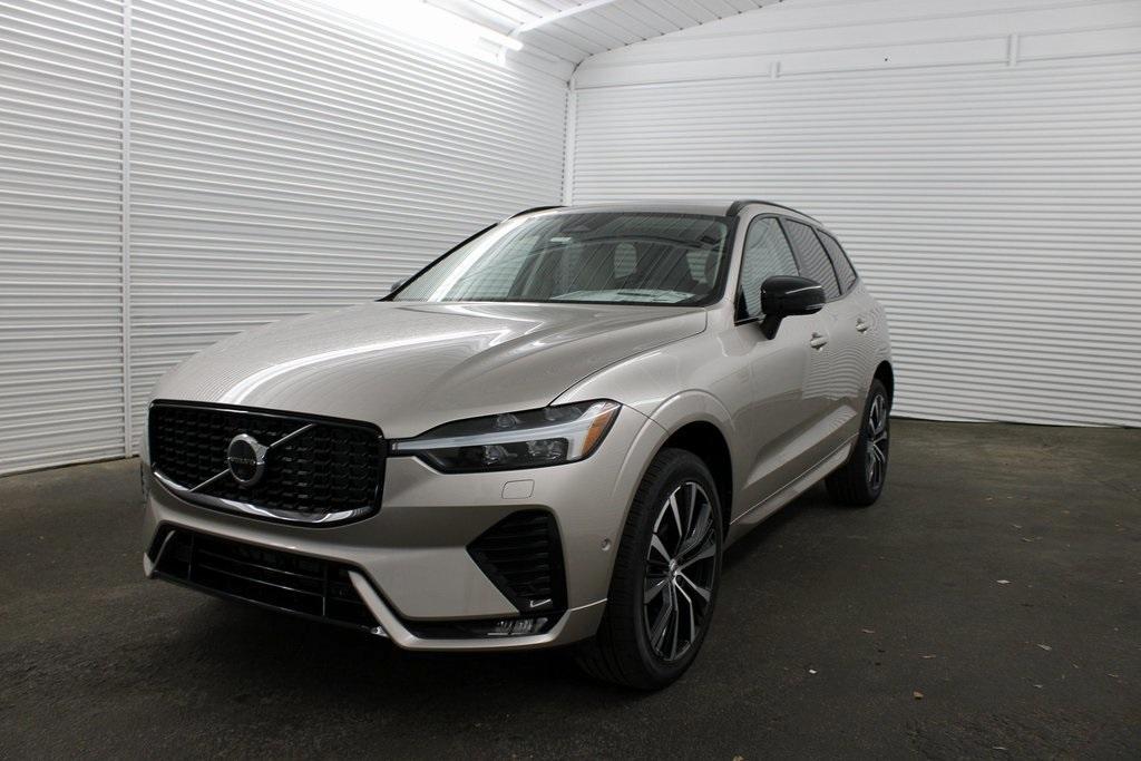 new 2025 Volvo XC60 car, priced at $55,360