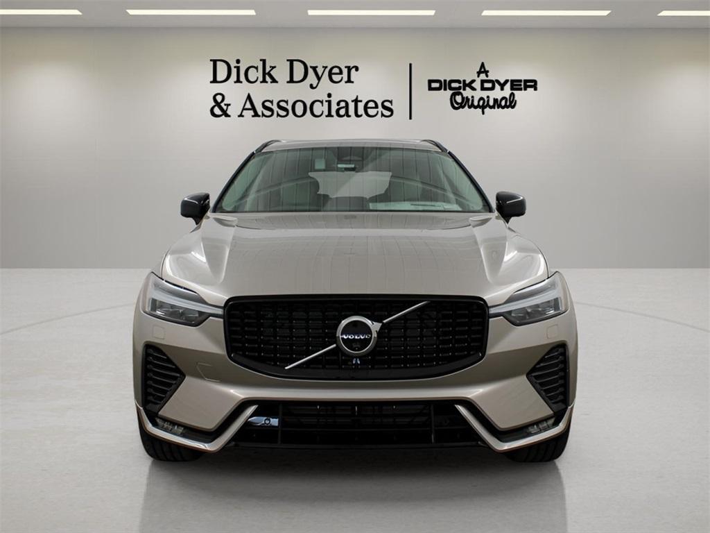 new 2025 Volvo XC60 car, priced at $55,360