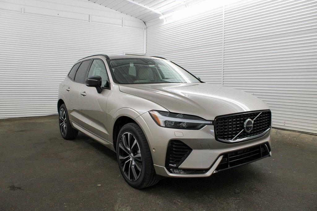 new 2025 Volvo XC60 car, priced at $55,360