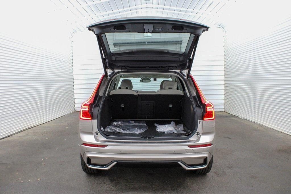 new 2025 Volvo XC60 car, priced at $55,360