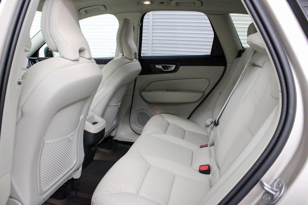 new 2025 Volvo XC60 car, priced at $55,360