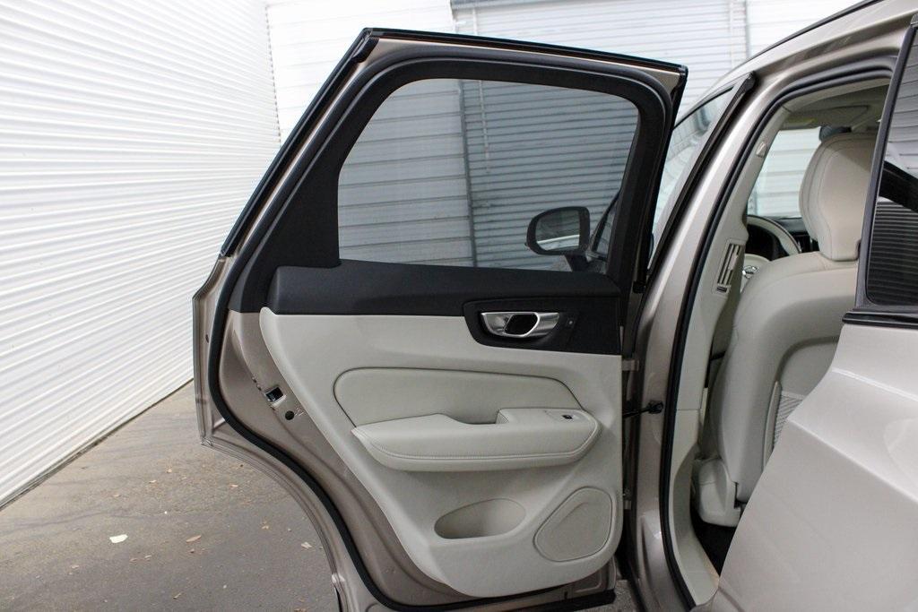 new 2025 Volvo XC60 car, priced at $55,360