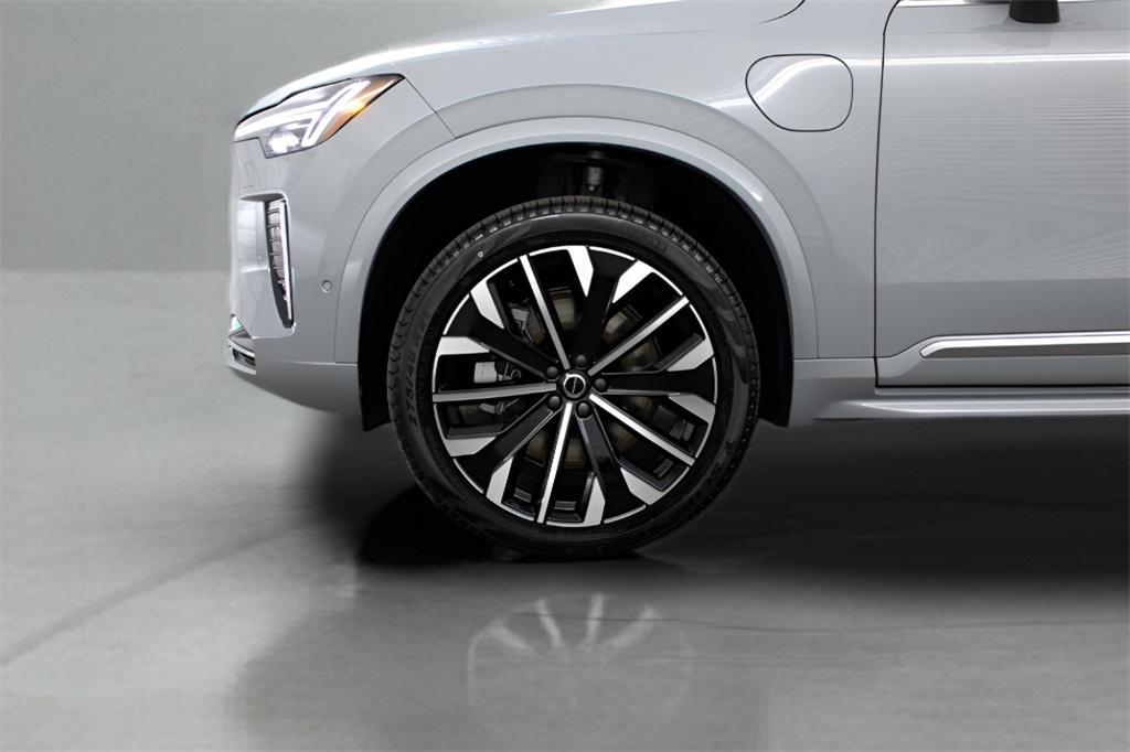 new 2025 Volvo XC90 Plug-In Hybrid car, priced at $78,805