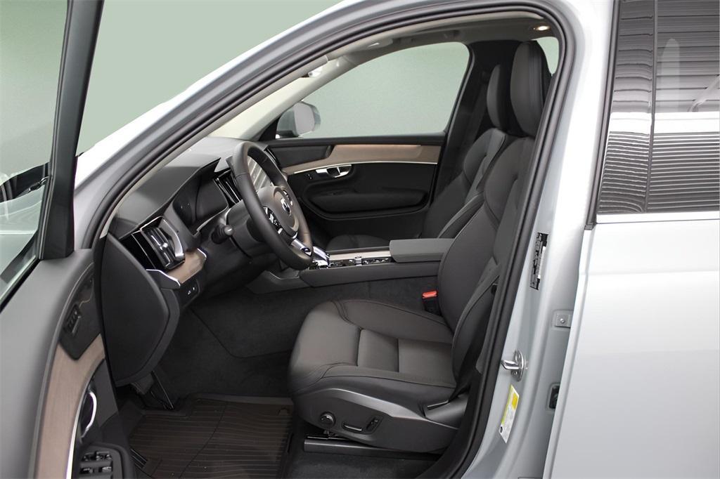 new 2025 Volvo XC90 Plug-In Hybrid car, priced at $78,805