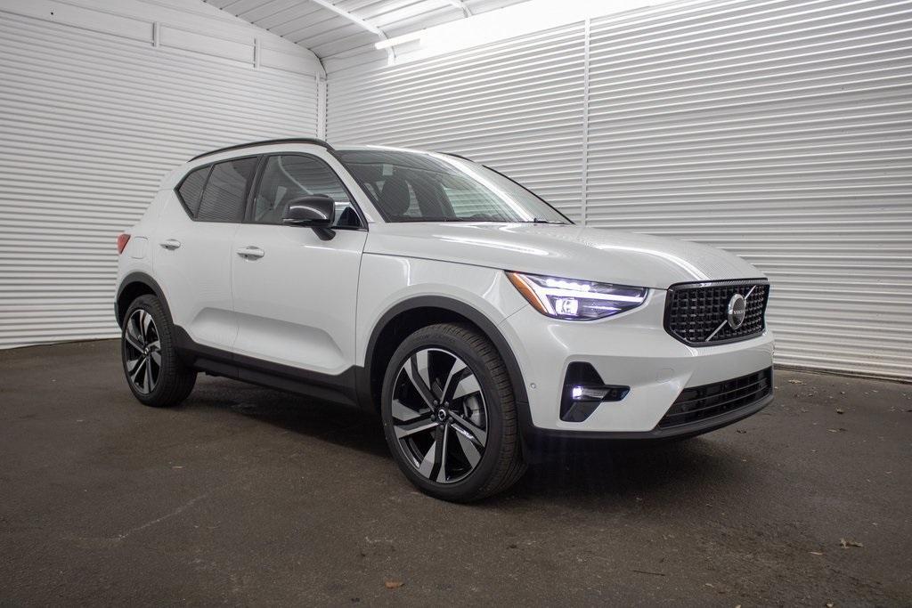 new 2025 Volvo XC40 car, priced at $48,620