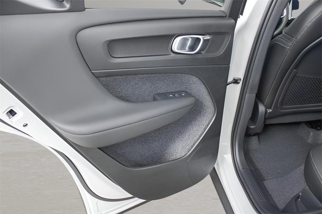 new 2025 Volvo XC40 car, priced at $48,620
