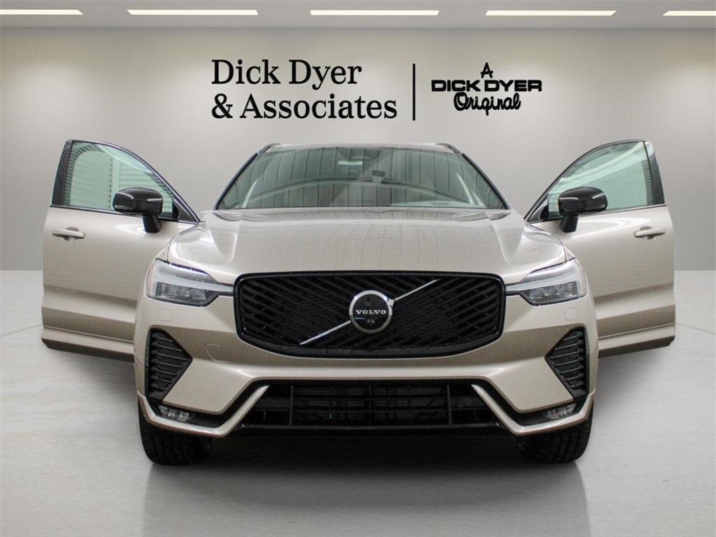 new 2026 Volvo XC60 car, priced at $57,985