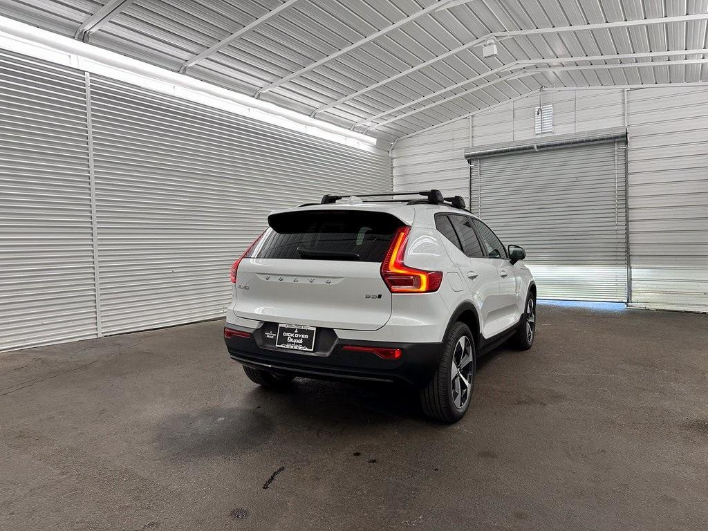 new 2025 Volvo XC40 car, priced at $48,225