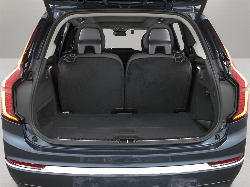 new 2025 Volvo XC90 car, priced at $66,895