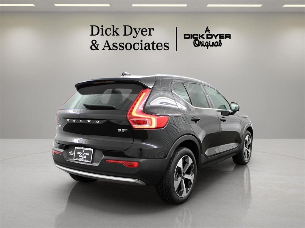 new 2025 Volvo XC40 car, priced at $47,765