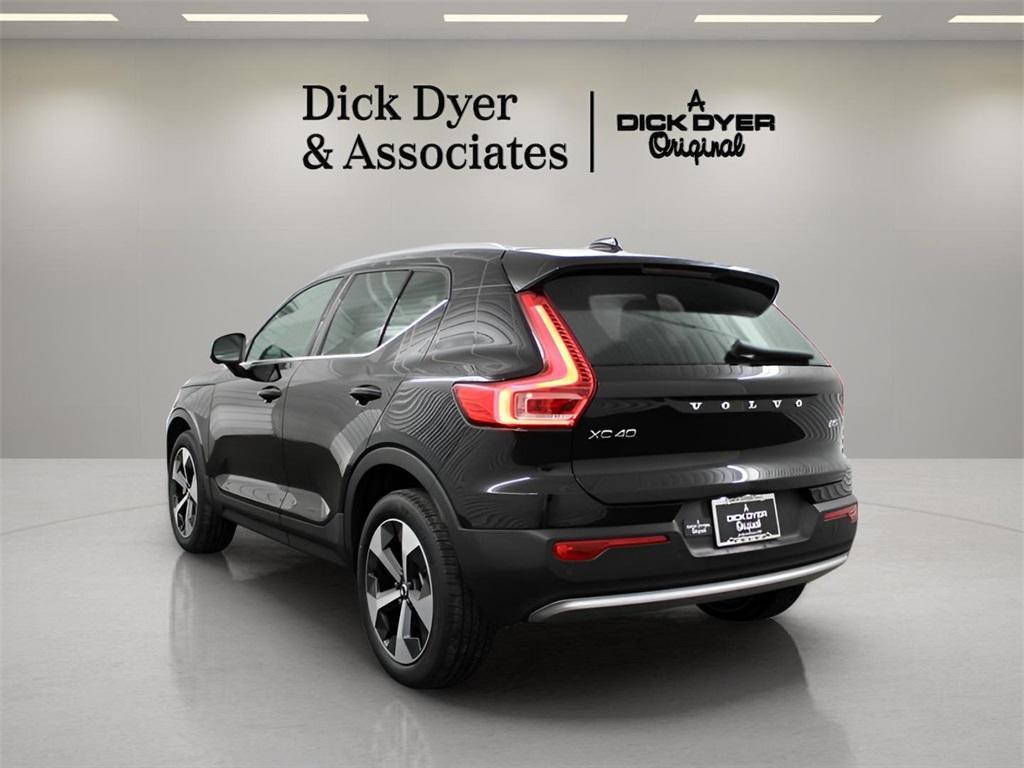 new 2025 Volvo XC40 car, priced at $47,765