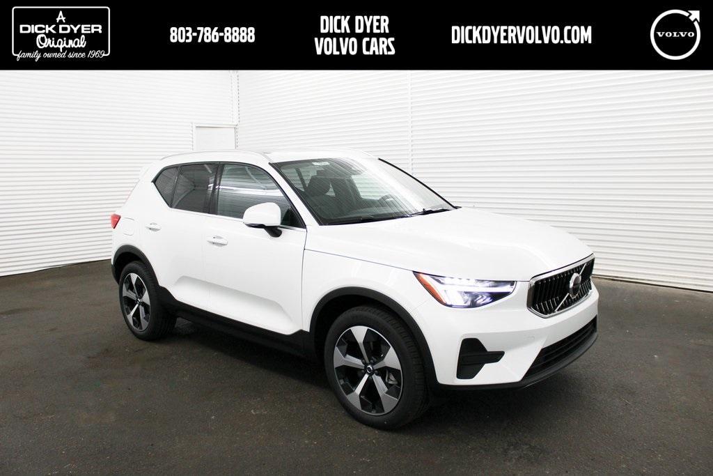 new 2025 Volvo XC40 car, priced at $45,465