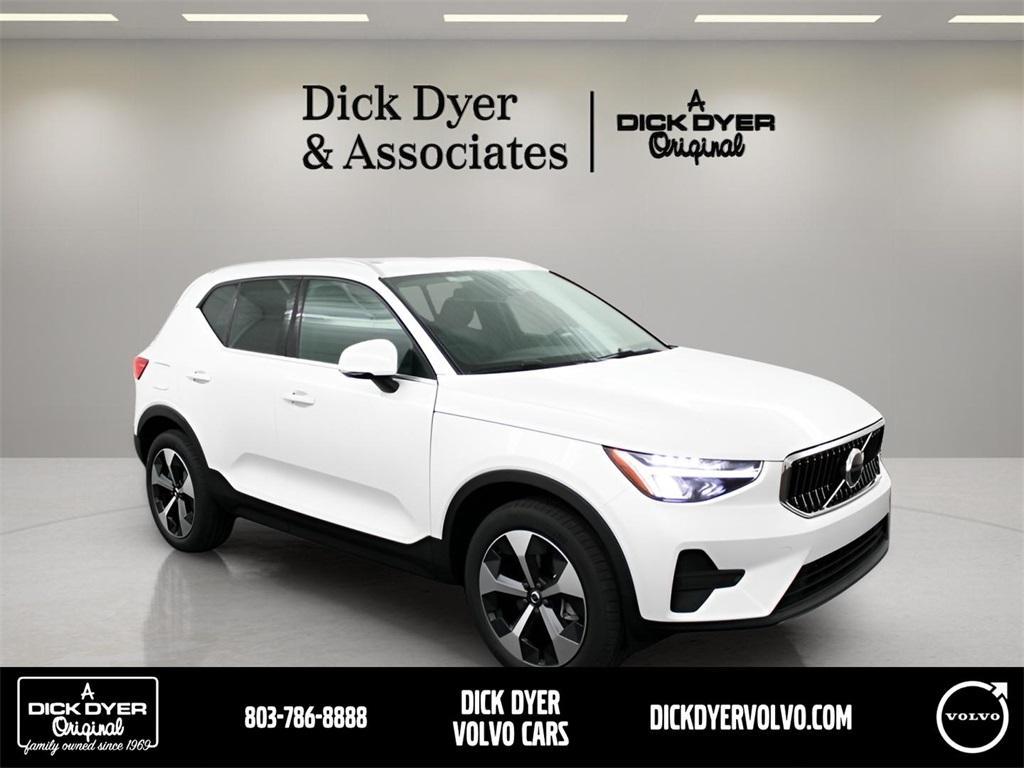 new 2025 Volvo XC40 car, priced at $45,465