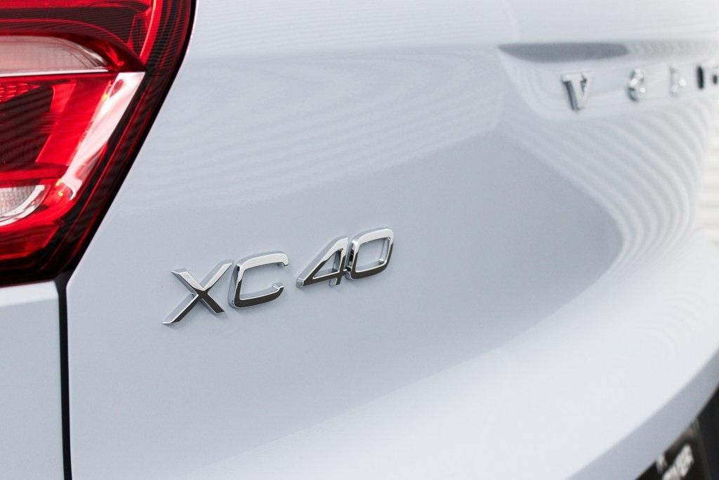 new 2025 Volvo XC40 car, priced at $50,260