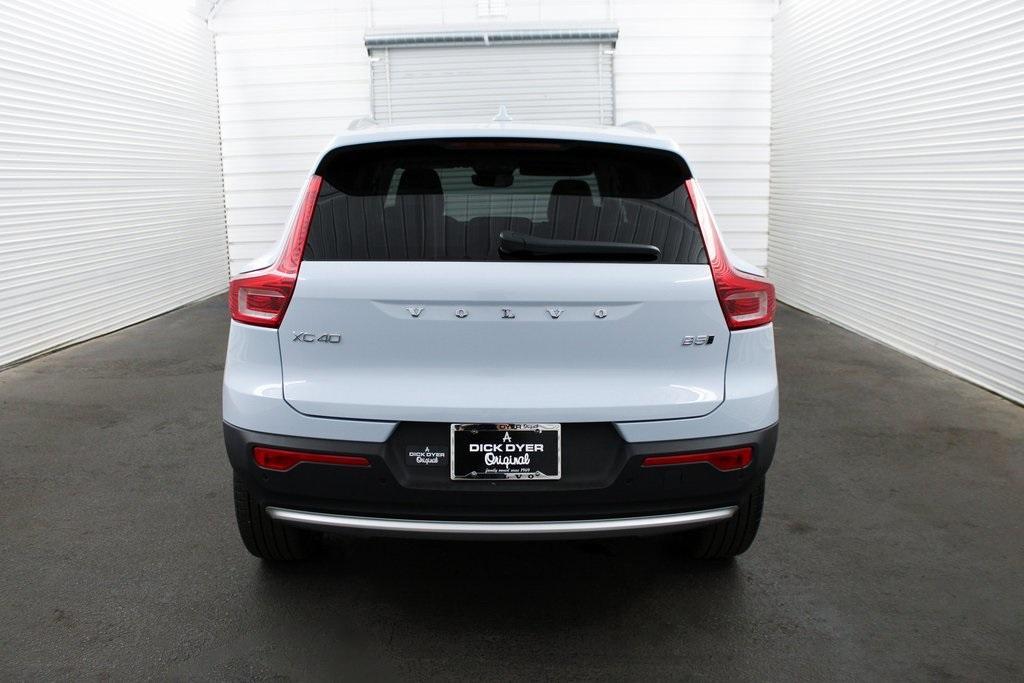 new 2025 Volvo XC40 car, priced at $50,260