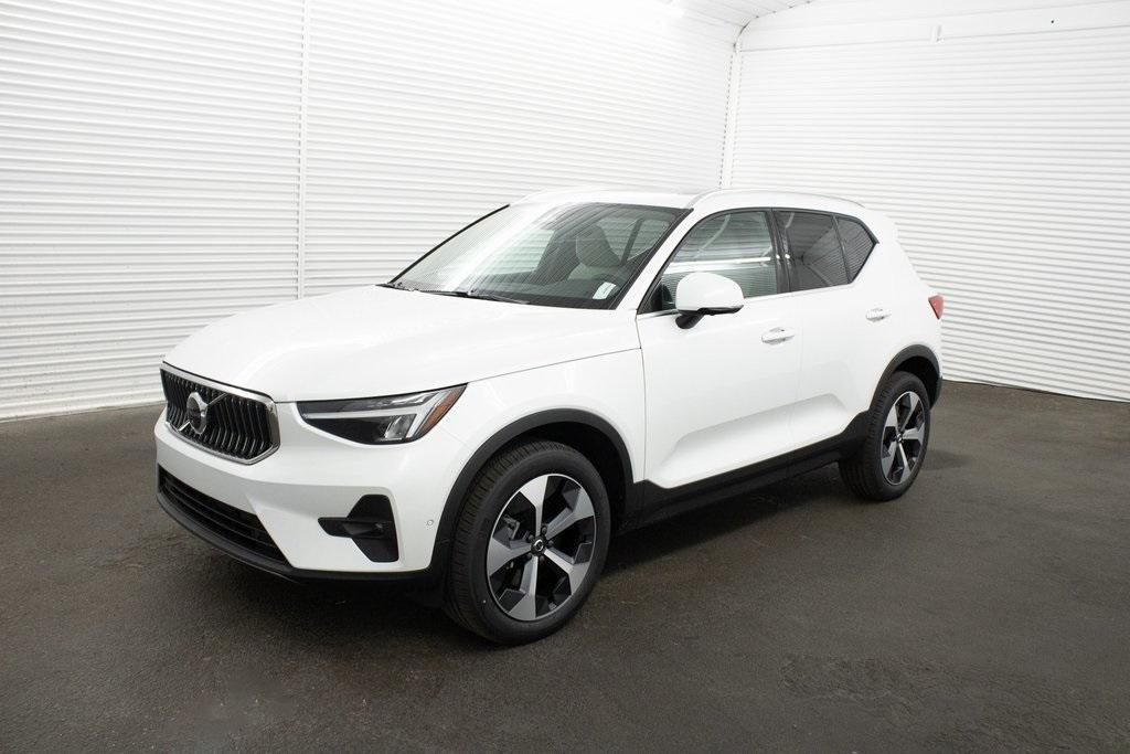 new 2025 Volvo XC40 car, priced at $47,750