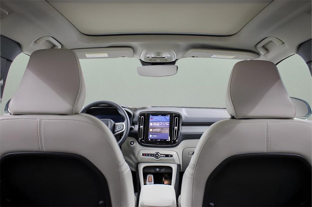 new 2025 Volvo XC40 car, priced at $51,565