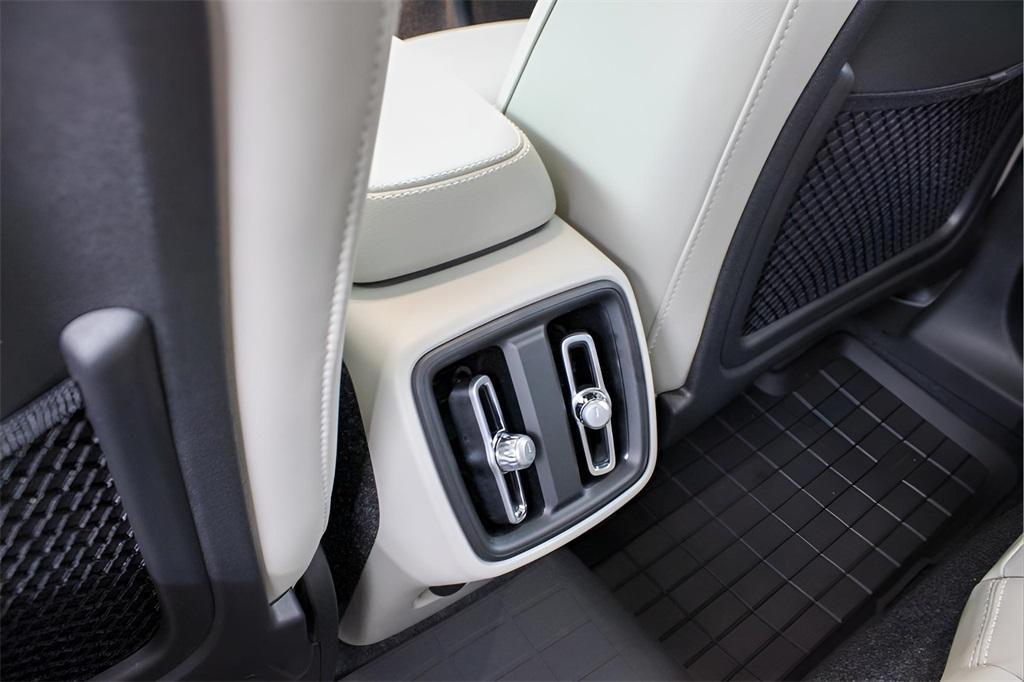 new 2025 Volvo XC40 car, priced at $51,565