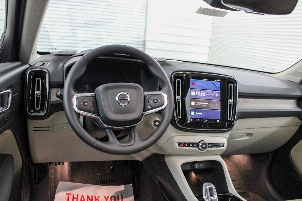 new 2025 Volvo XC40 car, priced at $51,565
