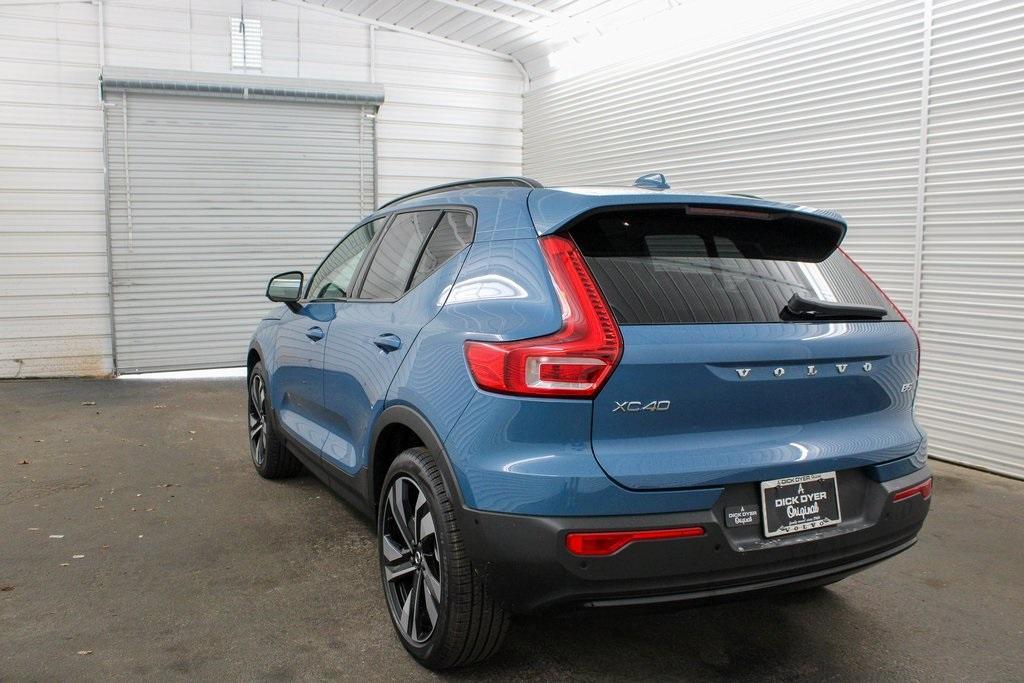 new 2025 Volvo XC40 car, priced at $51,565