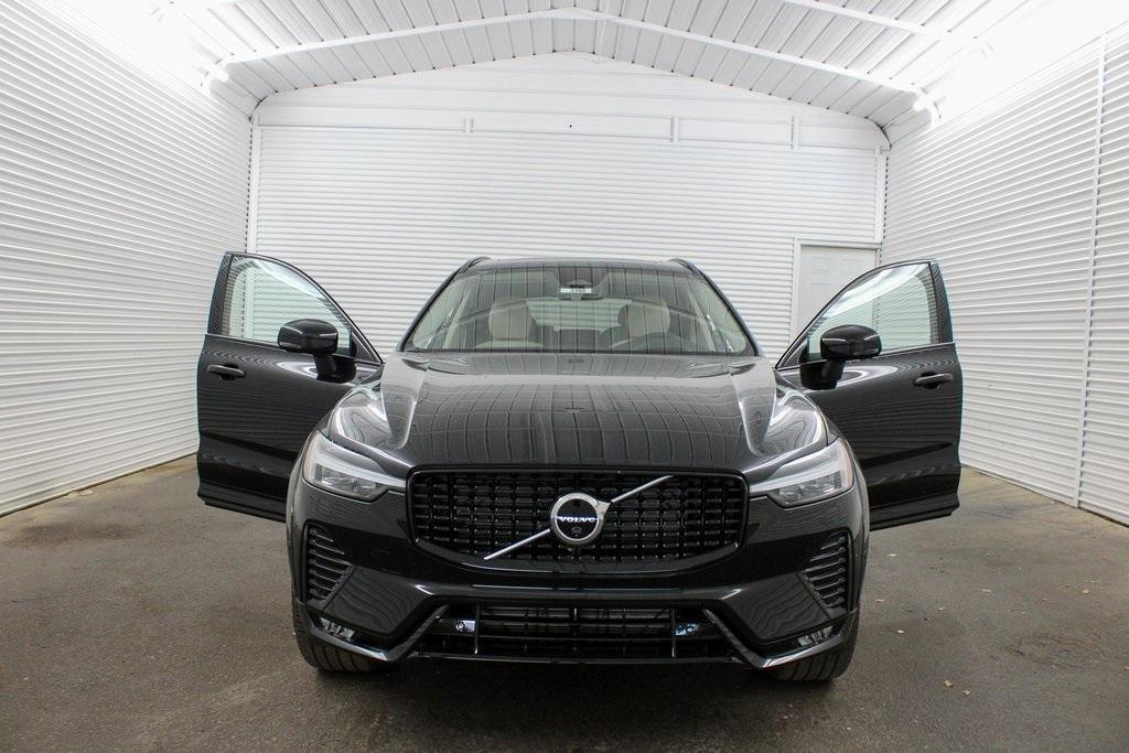 new 2025 Volvo XC60 car, priced at $61,335
