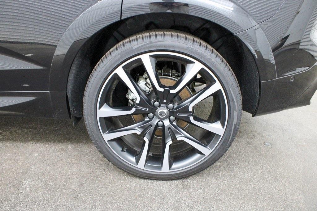 new 2025 Volvo XC60 car, priced at $61,335