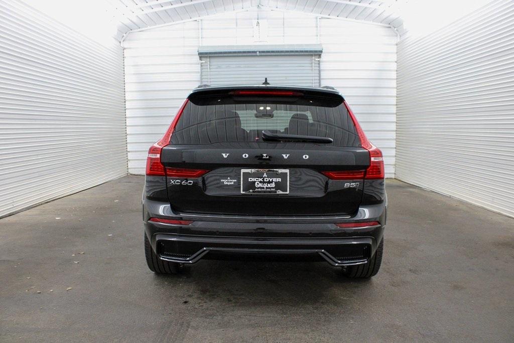 new 2025 Volvo XC60 car, priced at $61,335