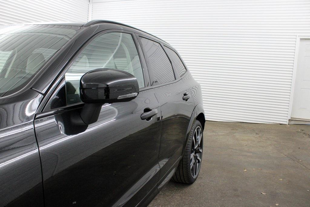 new 2025 Volvo XC60 car, priced at $61,335