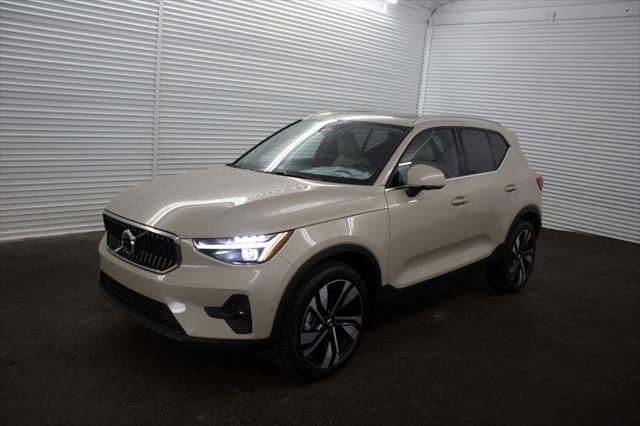 new 2025 Volvo XC40 car, priced at $51,765