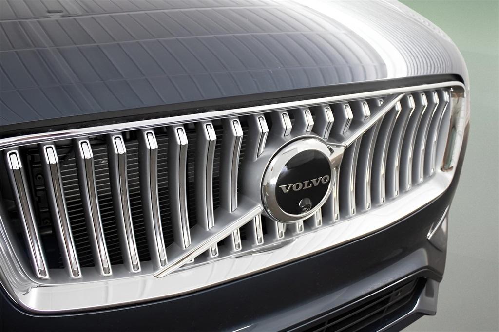 new 2025 Volvo XC90 Plug-In Hybrid car, priced at $80,810