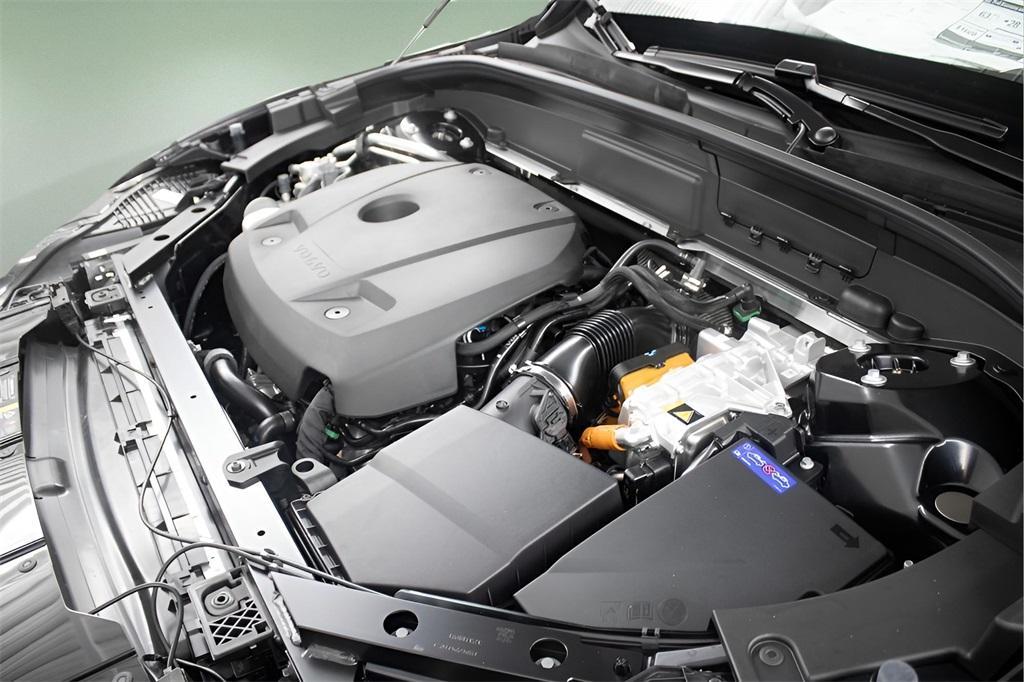 new 2025 Volvo XC60 Plug-In Hybrid car, priced at $66,235