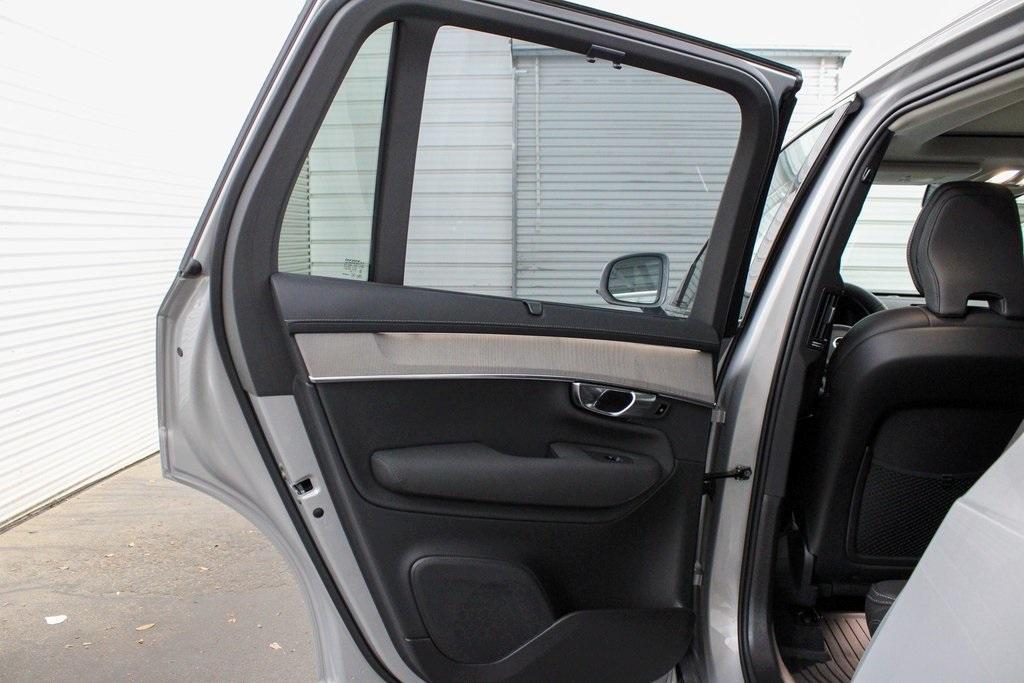 new 2025 Volvo XC90 car, priced at $75,005