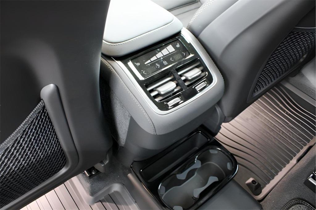 new 2025 Volvo XC90 car, priced at $75,005