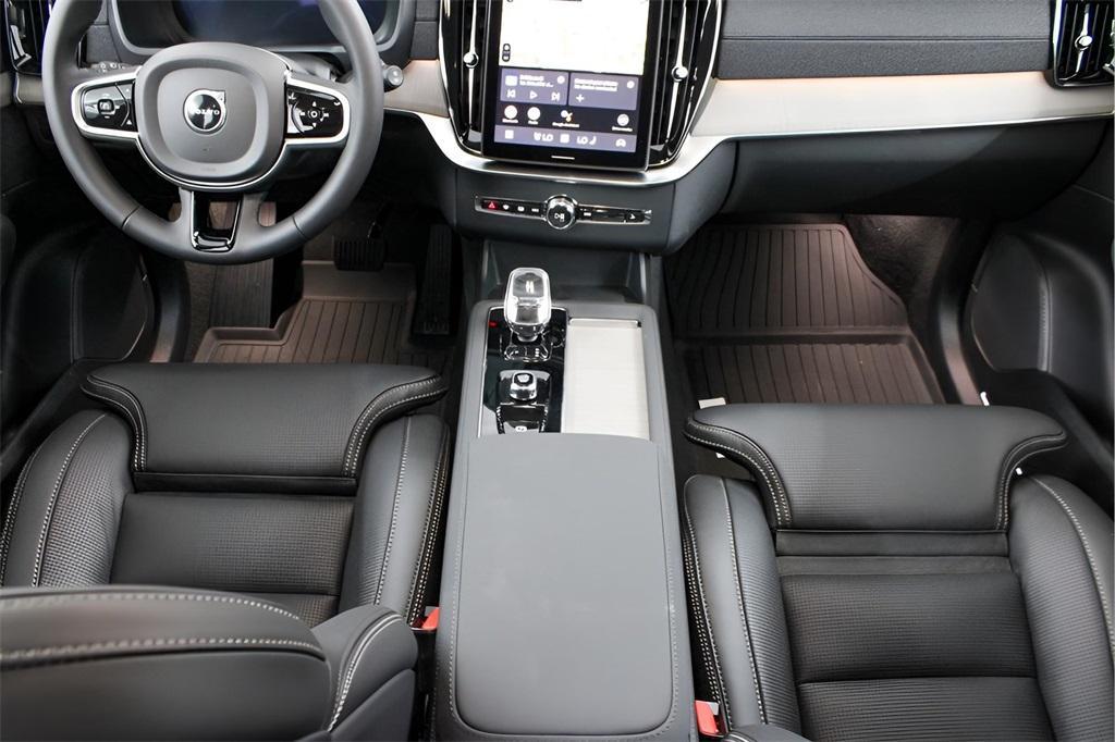 new 2025 Volvo XC90 car, priced at $75,005