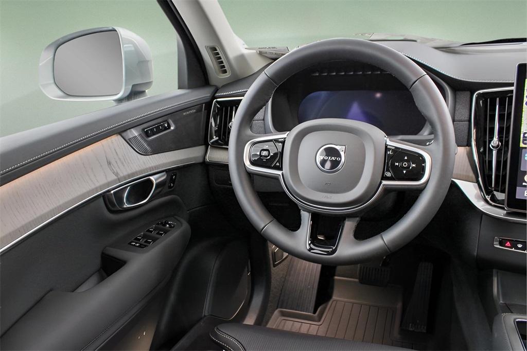 new 2025 Volvo XC90 car, priced at $75,005