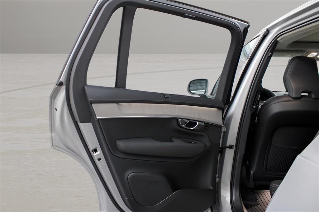 new 2025 Volvo XC90 car, priced at $75,005