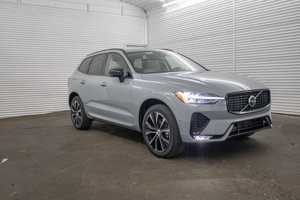 new 2025 Volvo XC60 car, priced at $55,335