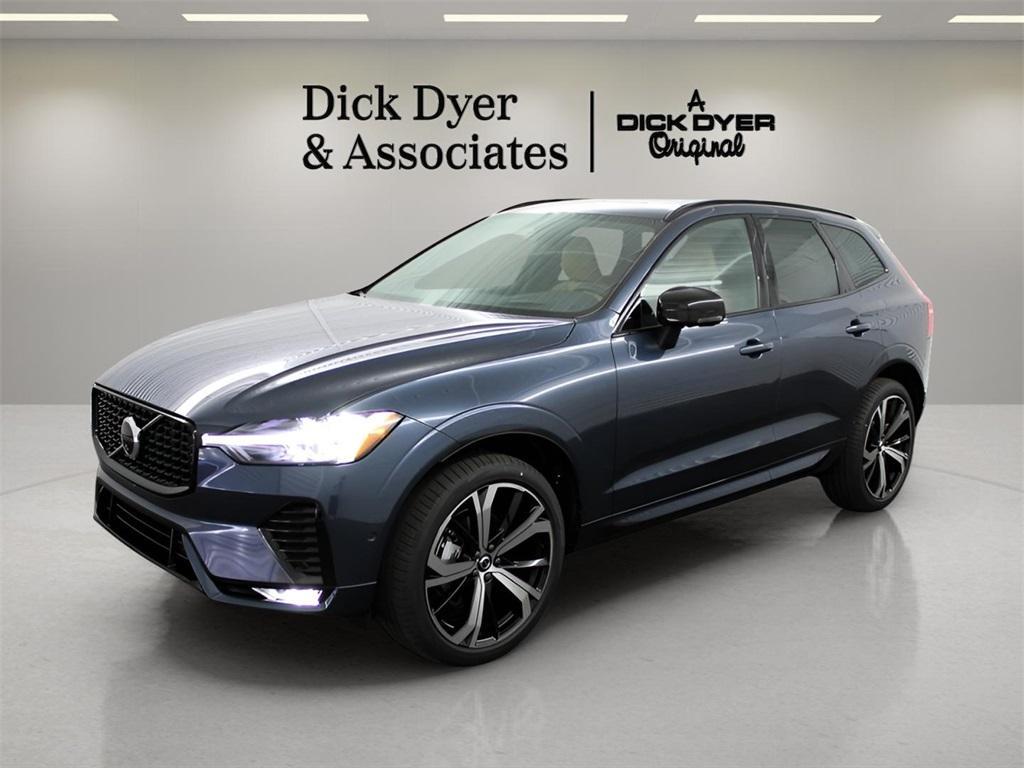 new 2025 Volvo XC60 car, priced at $59,910