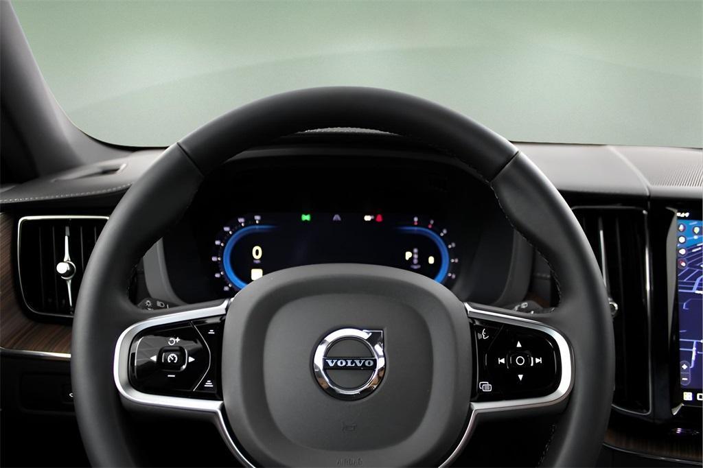 new 2025 Volvo XC60 car, priced at $59,910