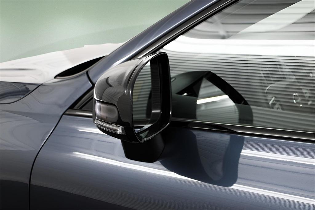 new 2025 Volvo XC60 car, priced at $59,910