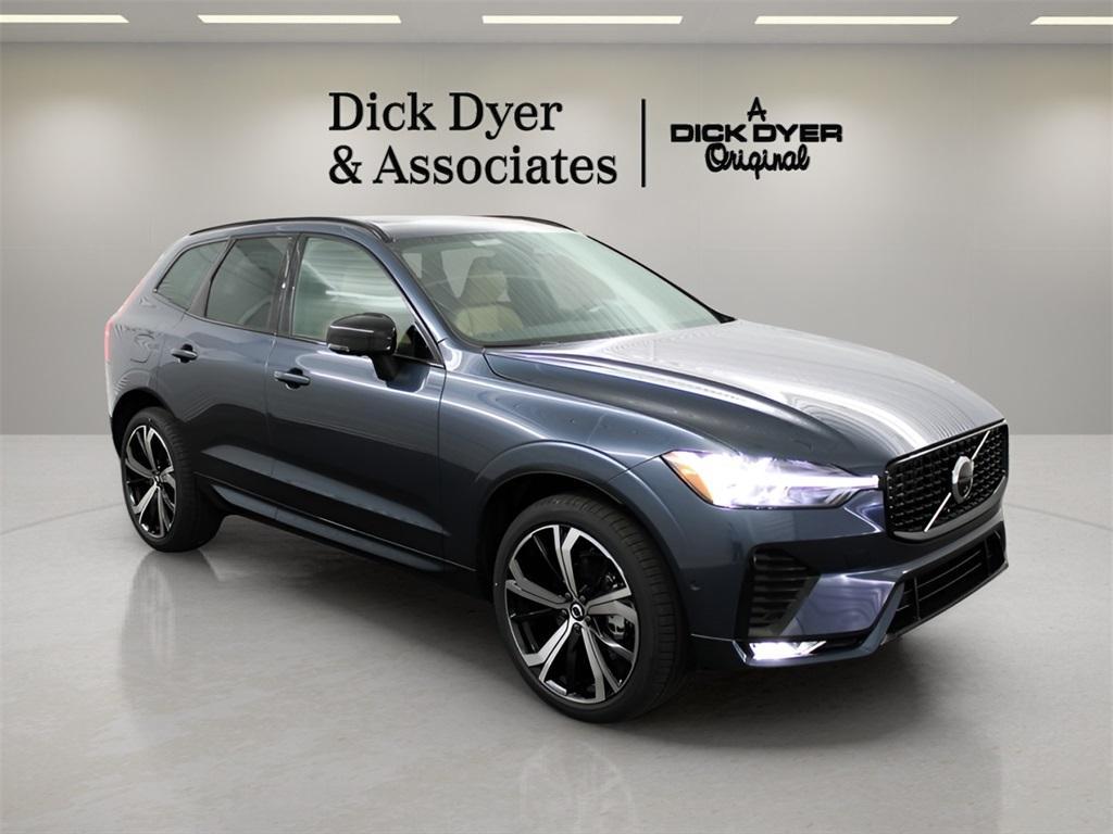 new 2025 Volvo XC60 car, priced at $59,910