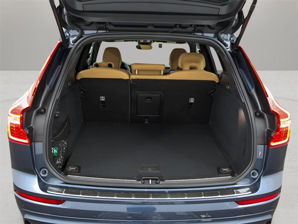 new 2025 Volvo XC60 car, priced at $59,910