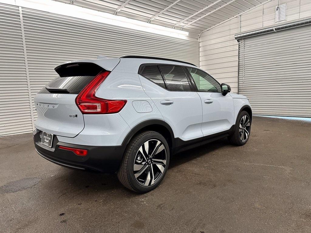 new 2025 Volvo XC40 car, priced at $49,790